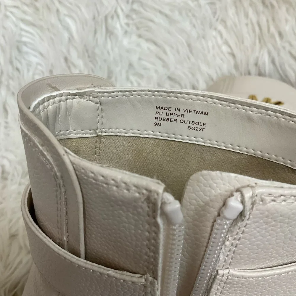 NEW MICHAEL Michael Kors Light Cream Ecru Jilly Faux Leather Ankle Boots Size 9M